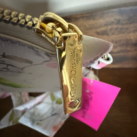 Betsey Johnson NWT Wallet Wristlet & Scarf - Picture 5 of 5